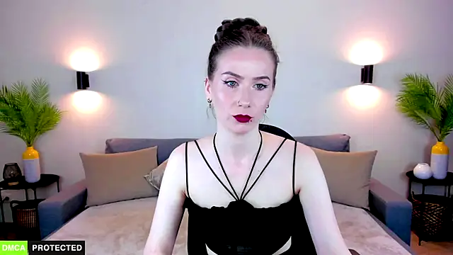 Snapshot of TheWoman__ chatting on 05/21/26, 10:44 TheWoman online show from 05/21/26, 10:44