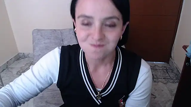 antara hotgirl online show from 04/18/26, 08:09