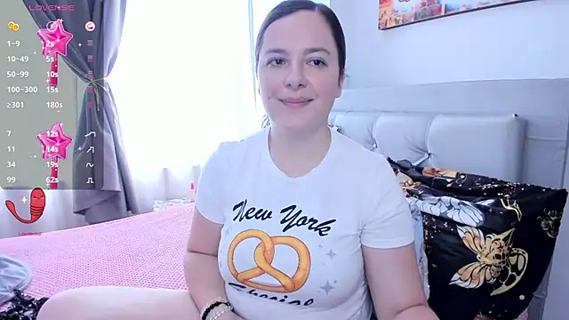 angelaagomez online show from 06/07/26, 05:06