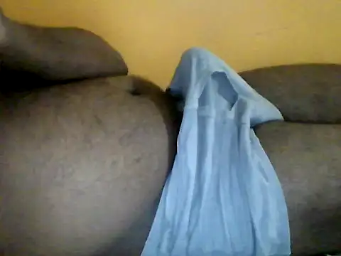 Snapshot of Indianguymohan chatting on 06/14/26, 04:42 Indianguymohan online show from 06/14/26, 04:42