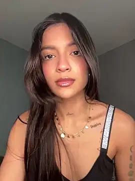 Snapshot of Sammy_pink chatting on 01/05/25, 10:08 Sammy pink online show from 01/05/25, 10:08