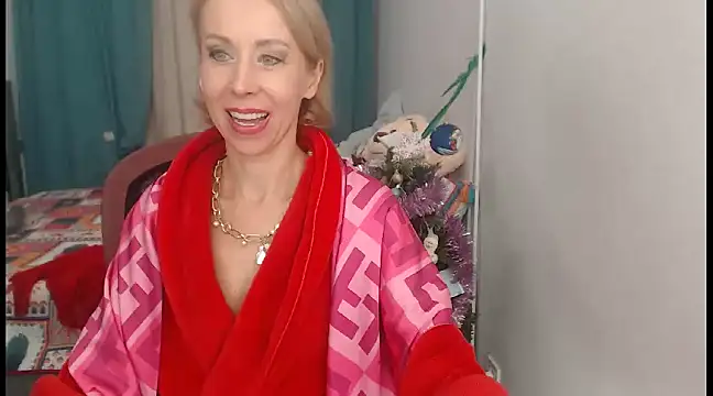 Snapshot of LuxuryNika chatting on 12/31/24, 08:02 LuxuryNika online show from 12/31/24, 08:02