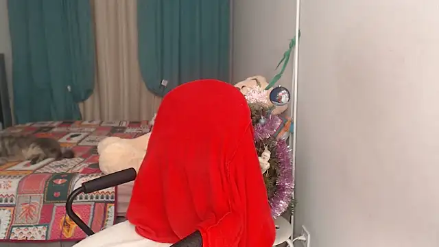 Snapshot of LuxuryNika chatting on 01/02/25, 02:24 LuxuryNika online show from 01/02/25, 02:24