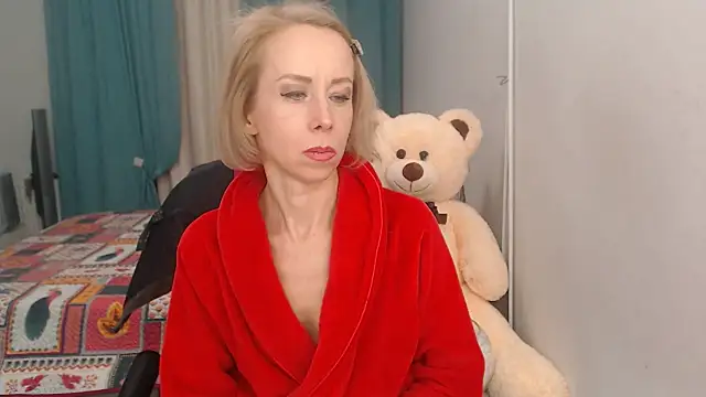 Snapshot of LuxuryNika chatting on 01/12/25, 06:49 LuxuryNika online show from 01/12/25, 06:49