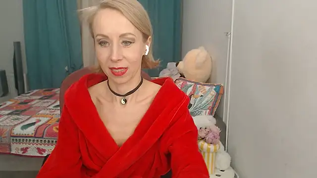Snapshot of LuxuryNika chatting on 02/09/25, 07:30 LuxuryNika online show from 02/09/25, 07:30
