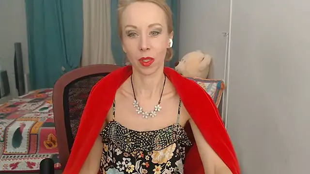 Snapshot of LuxuryNika chatting on 02/12/25, 04:22 LuxuryNika online show from 02/12/25, 04:22