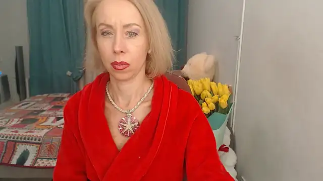 Snapshot of LuxuryNika chatting on 03/08/25, 08:57 LuxuryNika online show from 03/08/25, 08:57