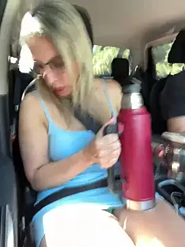 Gatitacarlita online show from 12/18/24, 05:52