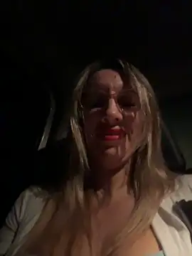 Gatitacarlita online show from 12/20/25, 07:59