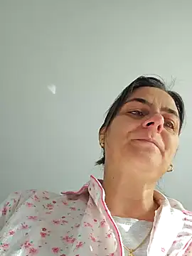 IsabelleCraft online show from 10/21/25, 08:04