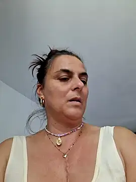 Snapshot of IsabelleCraft chatting on 07/30/26, 01:32 IsabelleCraft online show from 07/30/26, 01:32