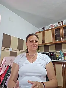 Snapshot of IsabelleCraft chatting on 07/31/26, 08:25 IsabelleCraft online show from 07/31/26, 08:25