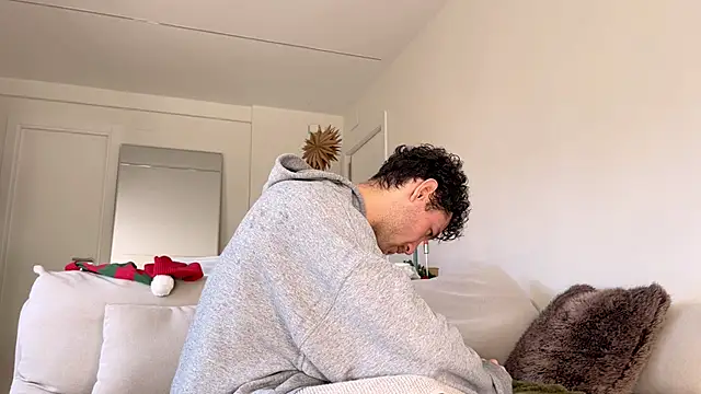 Snapshot of Harry_Jen chatting on 12/30/24, 08:54 Harry Jen online show from 12/30/24, 08:54