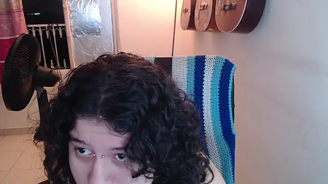 Smoke trip Alicia online show from 12/17/25, 10:21