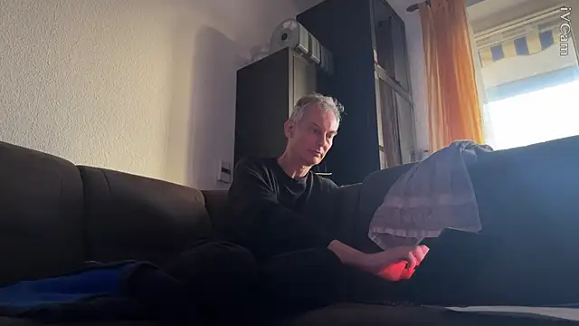 Snapshot of grandcool chatting on 09/19/25, 05:24 grandcool online show from 09/19/25, 05:24