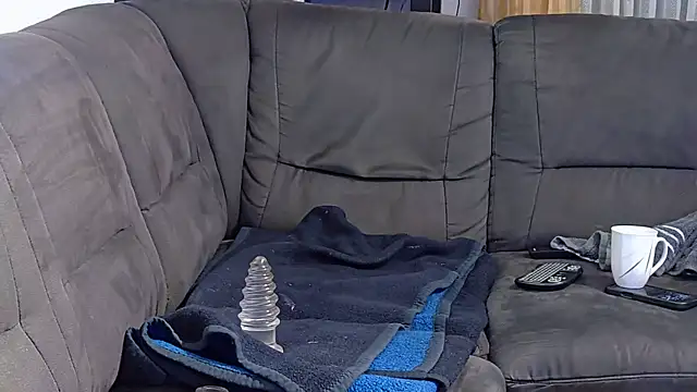 Snapshot of grandcool chatting on 10/16/25, 04:46 grandcool online show from 10/16/25, 04:46