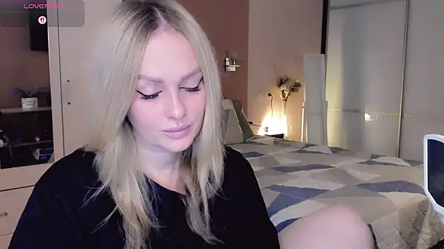 Libby Nora online show from 11/02/25, 09:44