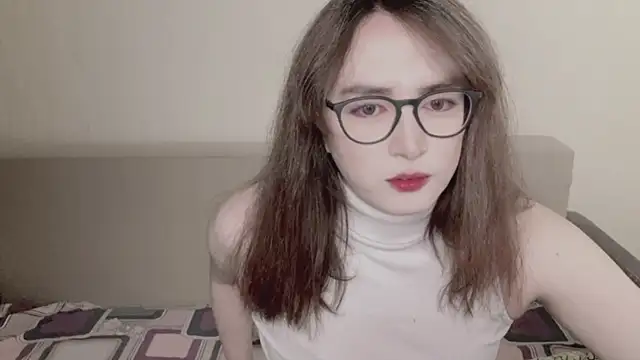 Snapshot of MinniMaksy chatting on 07/04/26, 10:05 MinniMaksy online show from 07/04/26, 10:05