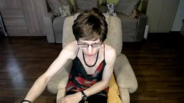 clementine online show from 04/08/26, 07:52