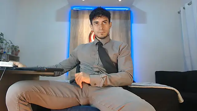 Andrew 4  online show from 11/14/25, 01:48