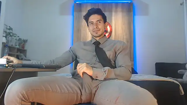 Andrew 4  online show from 11/28/25, 03:31