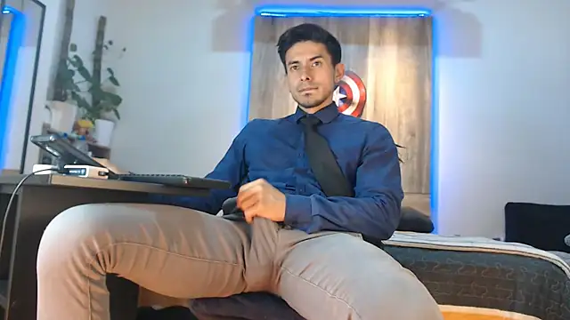 Andrew 4  online show from 02/15/26, 06:54