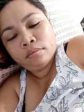 XXLorie 02 online show from 02/19/25, 12:33