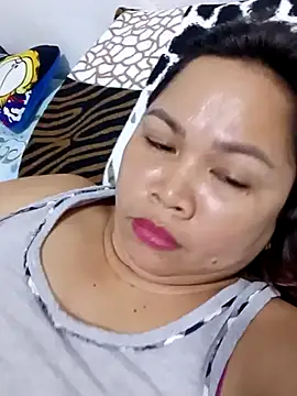 XXLorie 02 online show from 02/23/25, 11:00