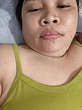 XXLorie 02 online show from 05/14/26, 12:23