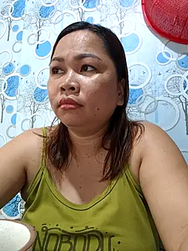 XXLorie 02 online show from 06/05/26, 10:48