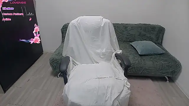 erikaerika online show from 07/15/26, 07:46