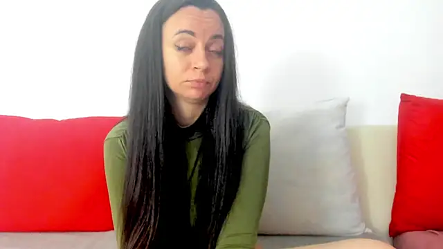 Snapshot of cute_angel95 chatting on 05/26/26, 04:47 cute angel95 online show from 05/26/26, 04:47