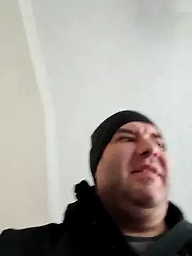 Andrew1900529 online show from 02/14/25, 01:51