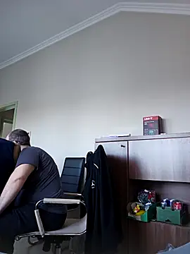 Andrew1900529 online show from 03/18/25, 01:09