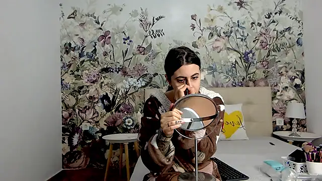 RoseDiamond06 online show from 10/10/25, 11:09