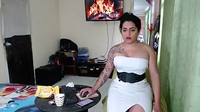 Sashaferrari2000 online show from 04/18/26, 07:58