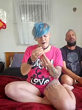 Snapshot of PinkTheHawk chatting on 12/03/24, 09:23 PinkTheHawk online show from 12/03/24, 09:23