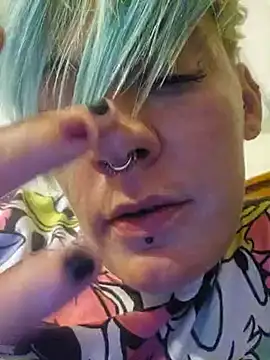 Snapshot of PinkTheHawk chatting on 01/09/25, 08:34 PinkTheHawk online show from 01/09/25, 08:34