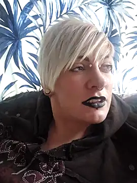 Snapshot of PinkTheHawk chatting on 02/12/25, 07:13 PinkTheHawk online show from 02/12/25, 07:13