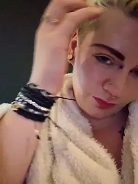 PinkTheHawk online show from 11/18/25, 06:51