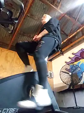 PinkTheHawk online show from 11/23/25, 09:47