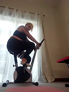 PinkTheHawk online show from 01/11/26, 10:26