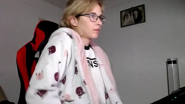 SexxyLety online show from 09/24/25, 07:50