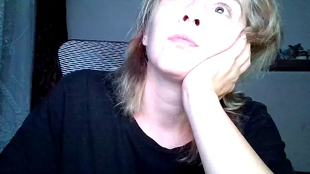 Snapshot of SexxyLety chatting on 07/12/26, 09:39 SexxyLety online show from 07/12/26, 09:39