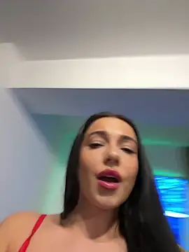 Snapshot of Rileysim88 chatting on 12/30/24, 05:44 Rileysim88 online show from 12/30/24, 05:44