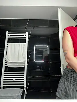 Snapshot of Rileysim88 chatting on 01/29/25, 08:29 Rileysim88 online show from 01/29/25, 08:29