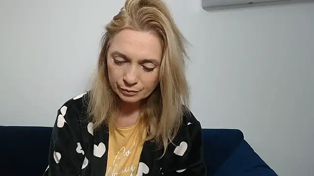 Snapshot of MysticCreature chatting on 01/03/25, 05:39 MysticCreature online show from 01/03/25, 05:39