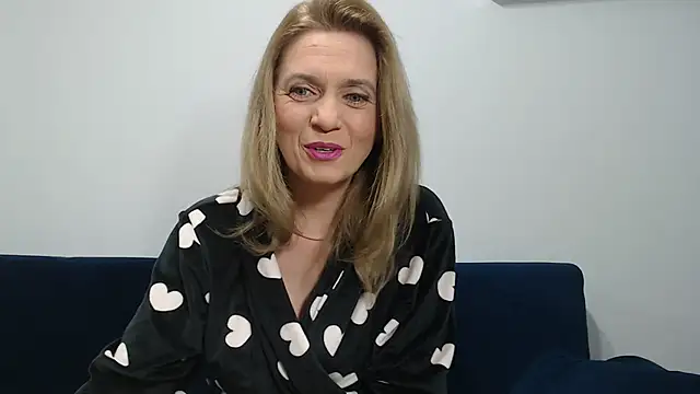 Snapshot of MysticCreature chatting on 02/21/25, 04:18 MysticCreature online show from 02/21/25, 04:18