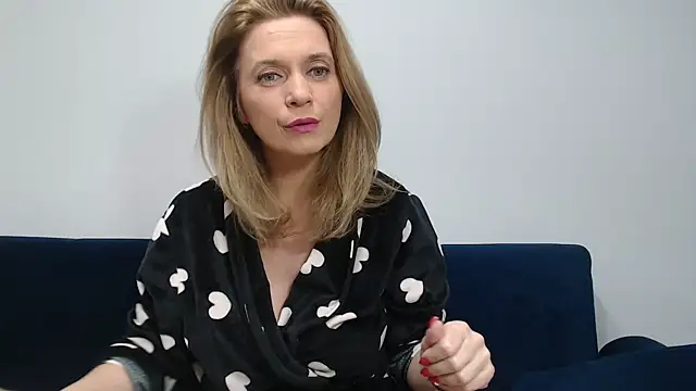 Snapshot of MysticCreature chatting on 02/22/25, 06:17 MysticCreature online show from 02/22/25, 06:17