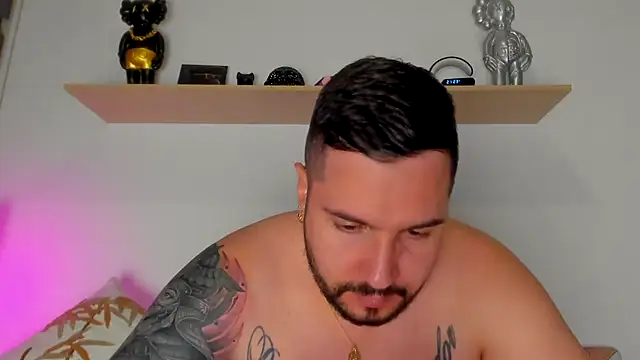 camilo restrepo21 online show from 10/02/25, 02:18